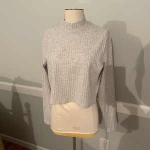 Cropped mock collar top